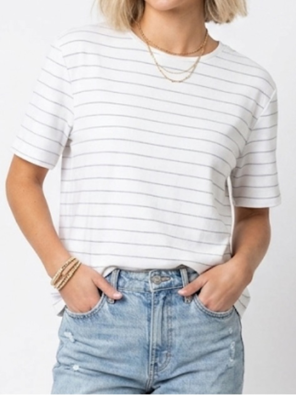 Vintage 90’s Satin Tag Fred David White T-Shirt with Shimmer Gray Stripes Size L